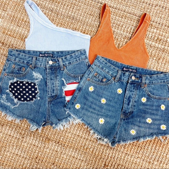 Bailey Ray and Co Patriotic American Flag High Waisted Denim Shorts Cutoffs - Picture 2 of 4